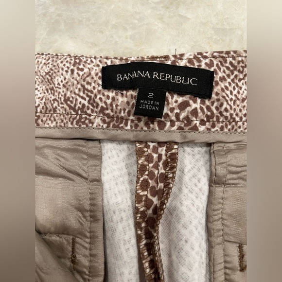 Banana Republic | Avery Fit Snakeskin Print Trouser | Size 2 - Picture 11 of 12